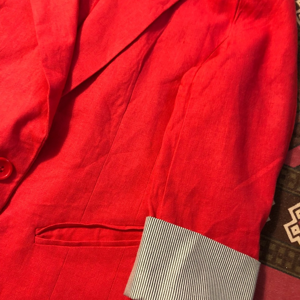 Red blazer - Picture 6 of 6